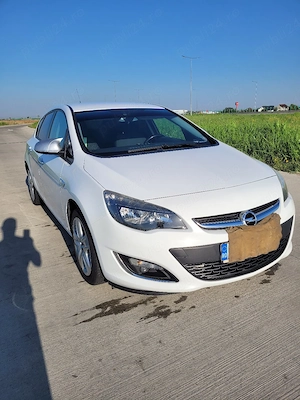 Opel Astra J  - imagine 3