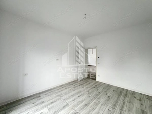 Casa individuala de vanzare pe parter, curte proprie, zona Sanandrei - imagine 4