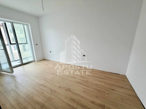 Apartament cu 2 camere, etaj 2, decomandat, zona Planetelor - imagine 6