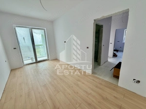 Apartament cu 2 camere, decomandat, etaj 1, zona Planetelor - imagine 2