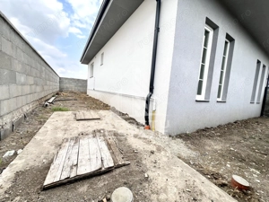 Casa individuala de vanzare pe parter, curte proprie, zona Sanandrei - imagine 10