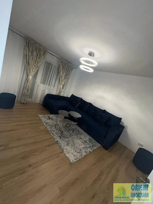 Tomis Nord, Ciresica, de vanzare, 2 camere, gaze, mobilat, renovat - imagine 3