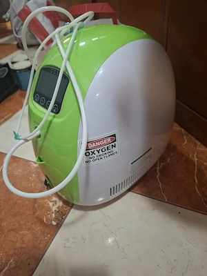 Concentrator de Oxigen Portabil COZING-OX01, 1-7L, Nou   Nefolosit