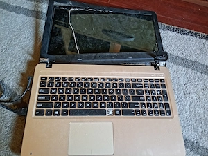 Vând laptop Asus Notebook SonicMaster pentru piese 