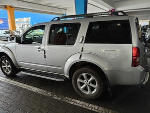 Nissan Pathfinder 2,5 dCi,4x4 cu reductor,  automat - imagine 2