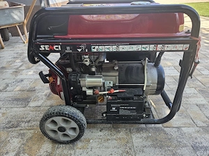 Vând Generator de curent SENCI SC8000E TOP
