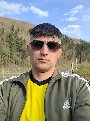 Bărbat de 37 de ani cauta Amantă .