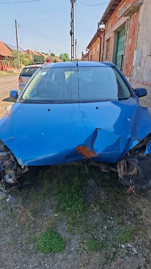 dezmembrez Ford focus 1.6 d - imagine 3
