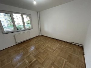Vand apart.3 cam.Calea Romanilor,la parter inalt,bloc caramida 4 etaje - imagine 2