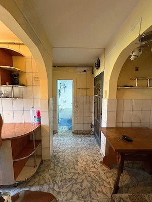 Vand apartament cu 2 camere semidecomandat  - imagine 7