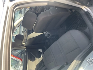 Vând golf V 1,9tdi - imagine 4