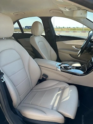 Mercedes clasa c, 4 matic - imagine 4