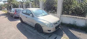 dezmembrez hyundai i30 2009