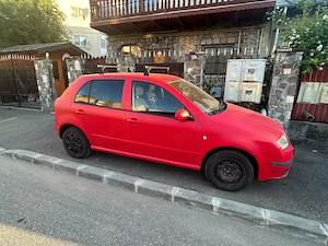 Vand URGENT Skoda Fabia ,1.2 benzina , an 2006 , km 77000 reali ,1300 euro negociabil  - imagine 4