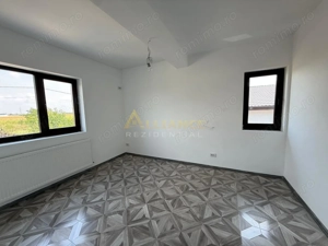 Vila individuala ~ 6 camere 3 bai ~ teren 555mp - imagine 16