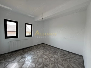 Vila individuala ~ 6 camere 3 bai ~ teren 555mp - imagine 15