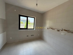 Vila individuala ~ 6 camere 3 bai ~ teren 555mp - imagine 3