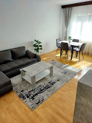 Apartament ULTRACENTRAL in piață 