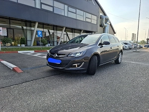 Vand Opel Astra J, an 2016, pret 4999 Euro. ușor negociabil! 