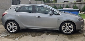 Opel astra j 2010 - imagine 3