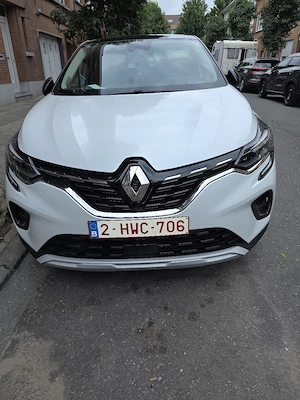  renault captur  E-TECH hybrid - imagine 5