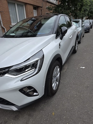  renault captur  E-TECH hybrid - imagine 4
