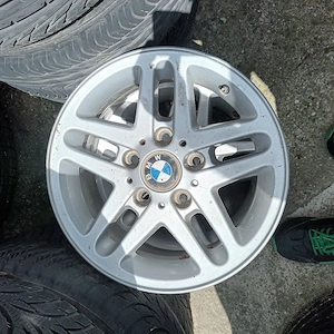 genti BMW 15