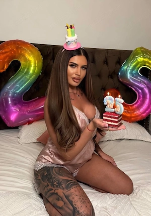 Te-ai saturat de escorte grabite ?