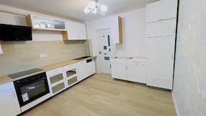 Vand Apart 2 Cam ,Et 2 ,Dec ,favorit ,Renovat ,68.900  Euro neg  - imagine 5