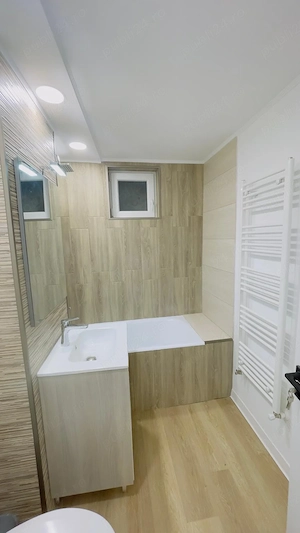 Vand Apart 2 Cam ,Et 2 ,Dec ,favorit ,Renovat ,68.900  Euro neg  - imagine 10