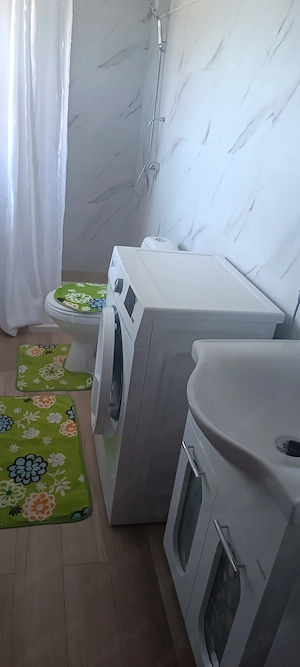 Închiriez apartament la casa cu intrare separat - imagine 2