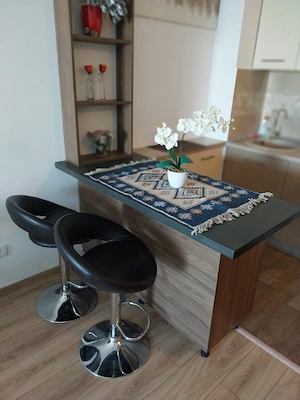 Dau spre inchiriere in regim hotelier ap.cu 2 camere Adora Parc