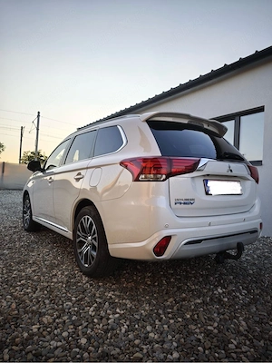 Mitsubishi Outlander Spirit + 2.4 PHEV 4WD  - imagine 3