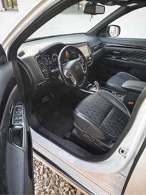 Mitsubishi Outlander Spirit + 2.4 PHEV 4WD  - imagine 8