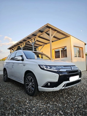 Mitsubishi Outlander Spirit + 2.4 PHEV 4WD  - imagine 2