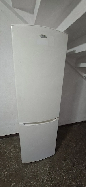 Urgent !!! Vand combina frigorifica Whirlpool perfect functionala cu 2 compresoare