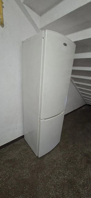 Urgent !!! Vand combina frigorifica Whirlpool perfect functionala cu 2 compresoare