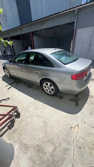 Audi A4, 2009 (fabricație), 2.0 TDI (1968 cmc) - imagine 6