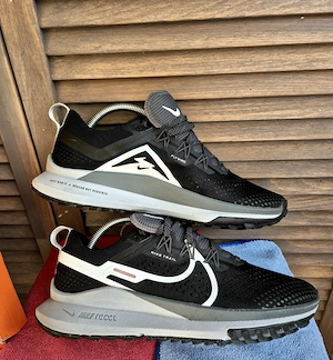 Nike React Pegasus Trail 4 stare excelentă!