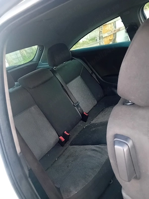 dezmembrez opel astra in două usi - imagine 5