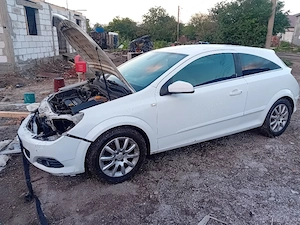 dezmembrez opel astra in două usi - imagine 3