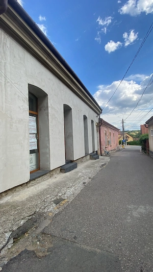 Închiriez spațiu comercial în Șimleu Silvaniei  - imagine 2