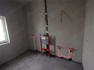 Duplex despartit prin C.T. - dormitor la parter - 3 bai - zona excelenta - imagine 9