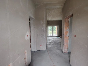 Duplex despartit prin C.T. - dormitor la parter - 3 bai - zona excelenta - imagine 6