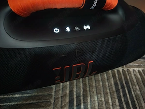JBL BOOMBOX 4 in stare perfectă.