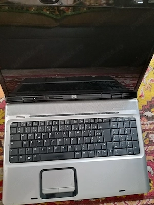 leptop doar pentru piese ( nu trimit prin curier )