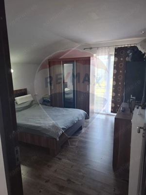 Casă / Vilă cu 4 camere de vânzare - imagine 17