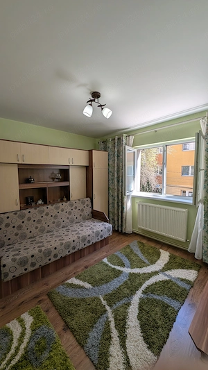 Vand apartament cu 3 camere decomandate aproape de piata mica - imagine 6