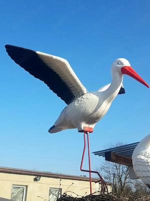 barză plastic cu aripi 