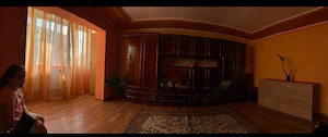 Proprietar vand apartament 3 camere decomandat etaj2 